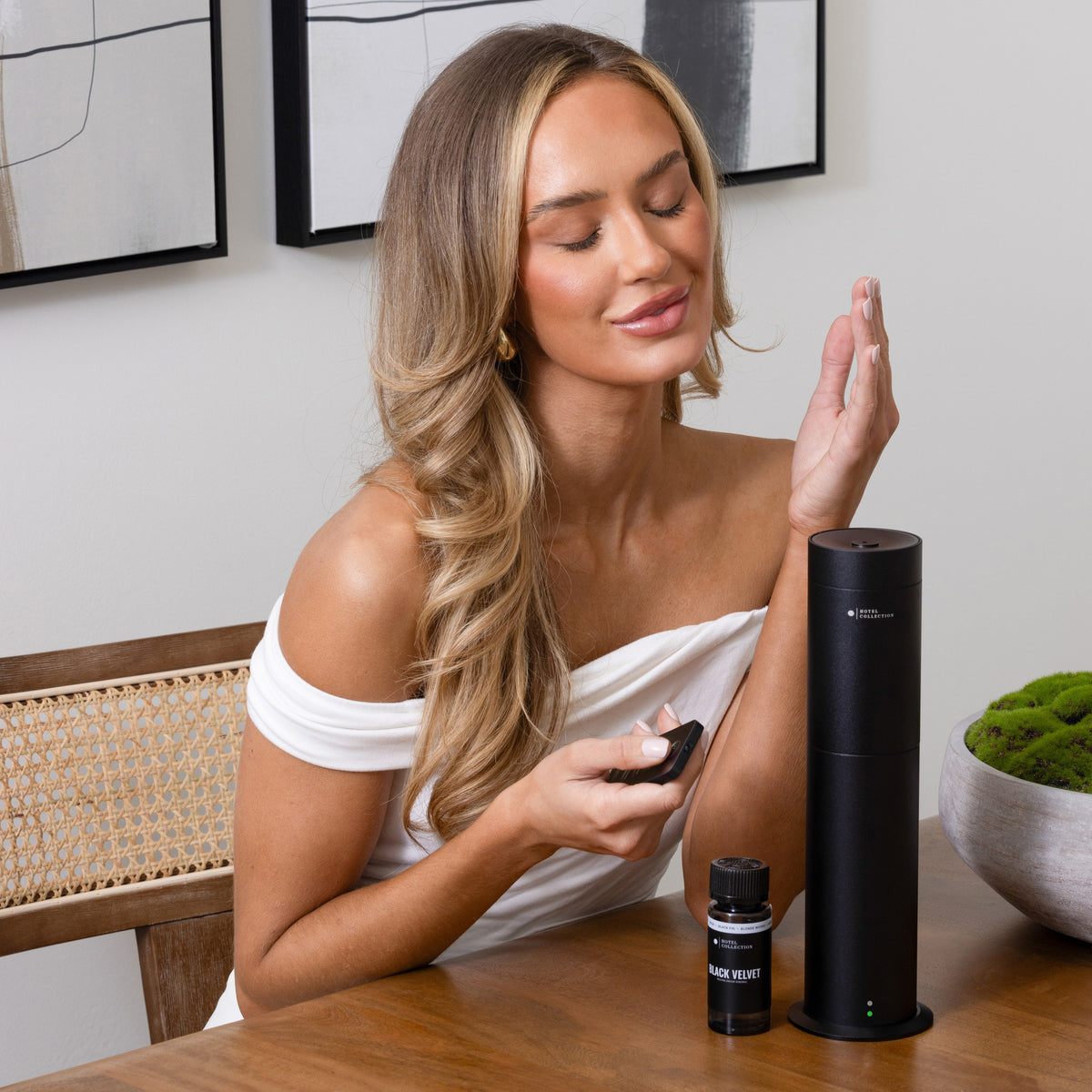 Hotel Collection Studio Pro Scent Diffuser Discovery Kit Cover 600 sq/ft Top 3 Luxury Hotel - Inspired Scents 30ml -Oil