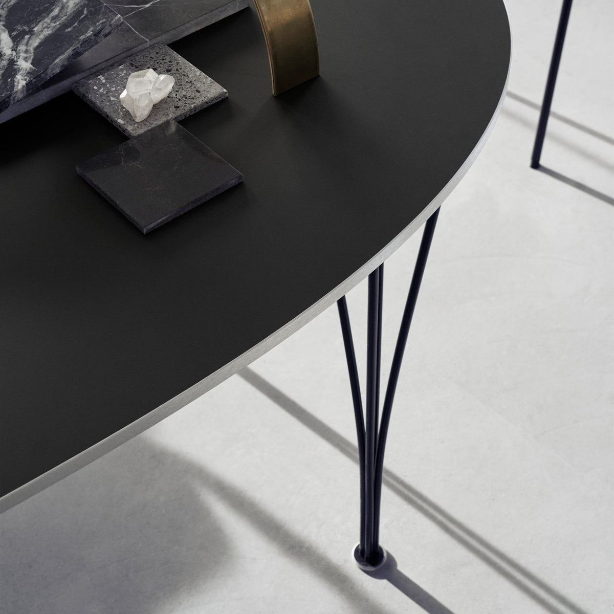 Superellipse Table