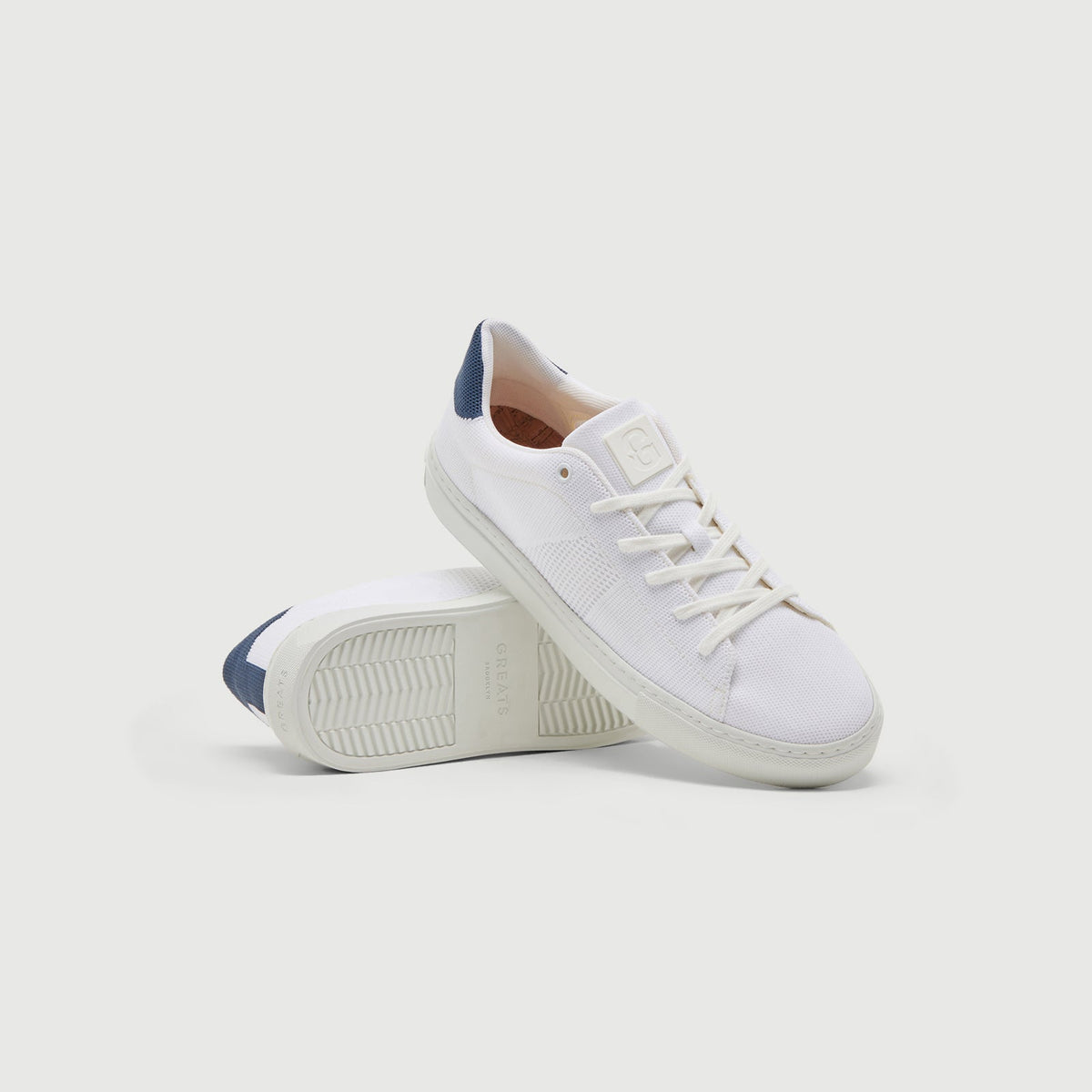 The Royale Knit 2.0 - White Navy
