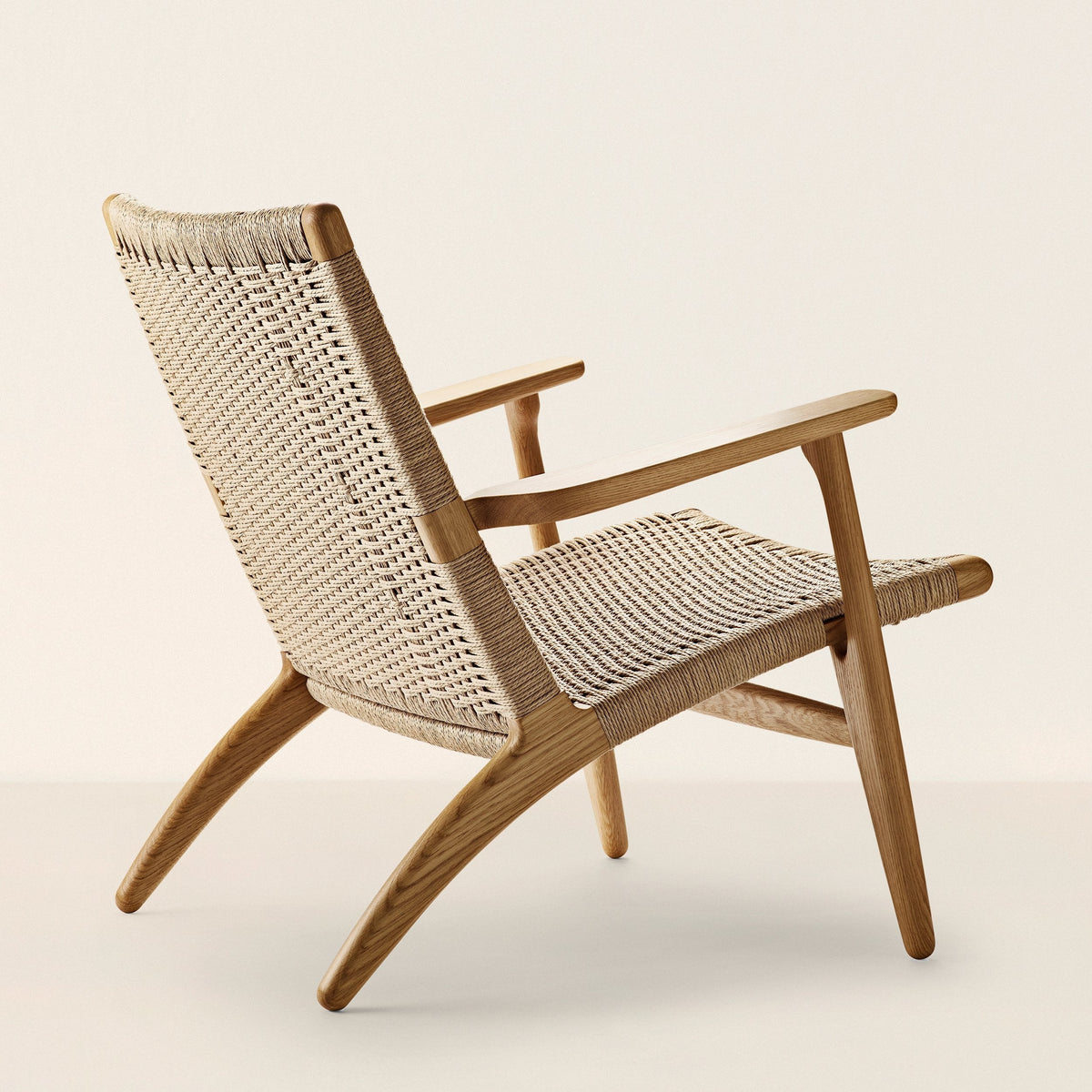 CH25 | Easy Chair - Oak Oil