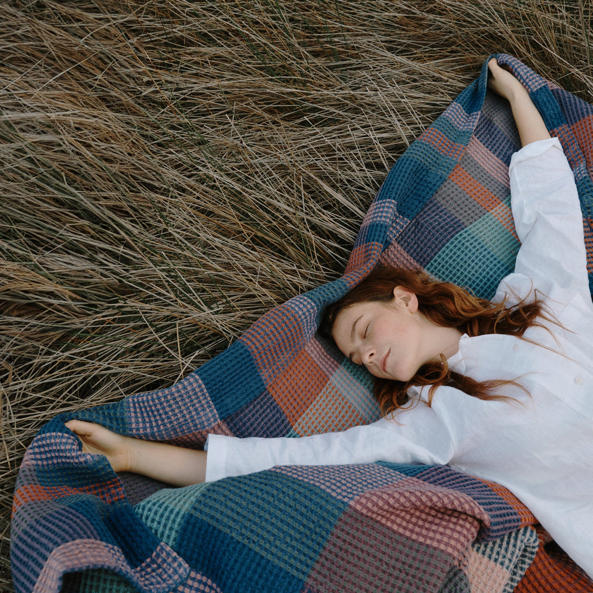 Vrou-Vrou Woven Cotton Blanket - Nebula