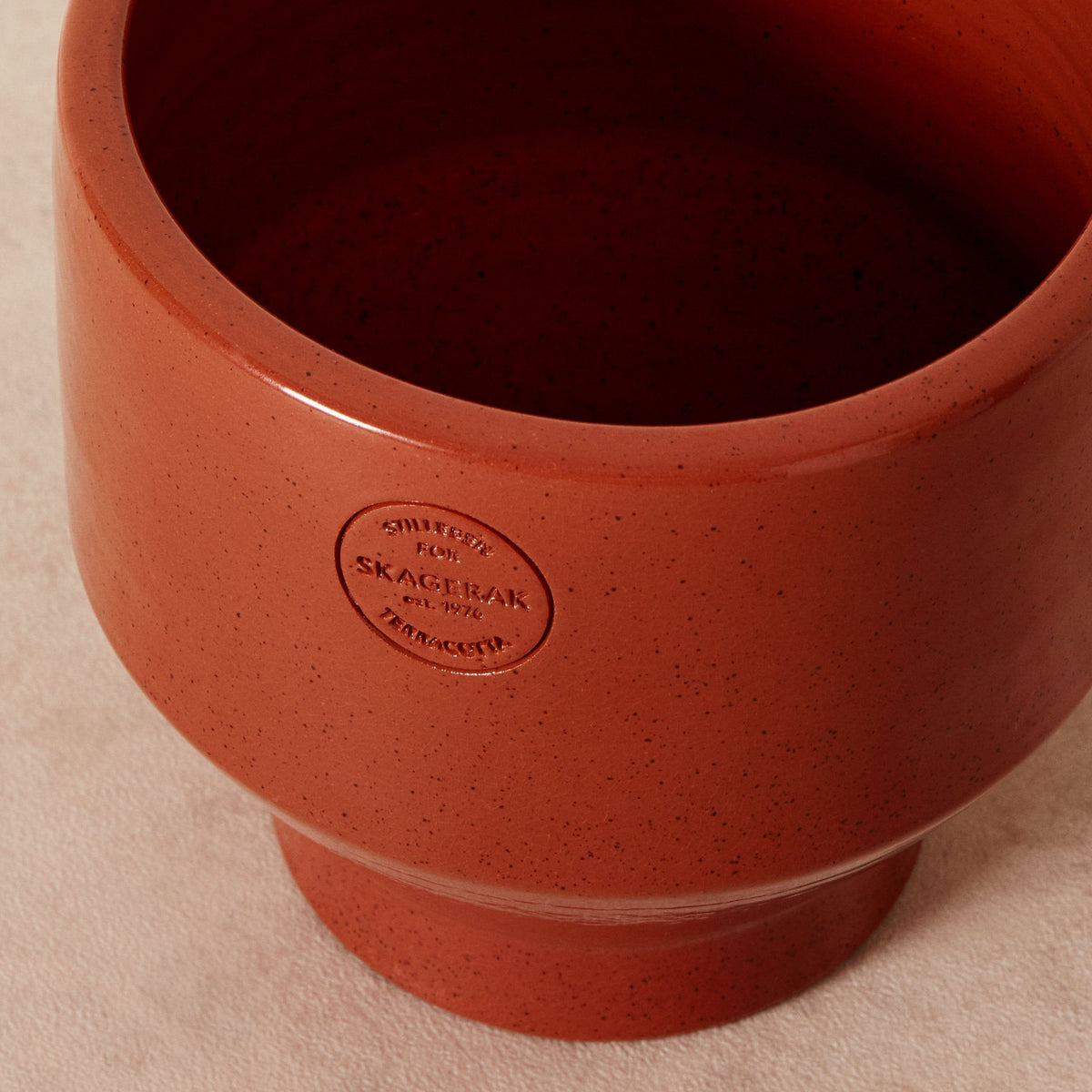 Edge Ø18 Planter