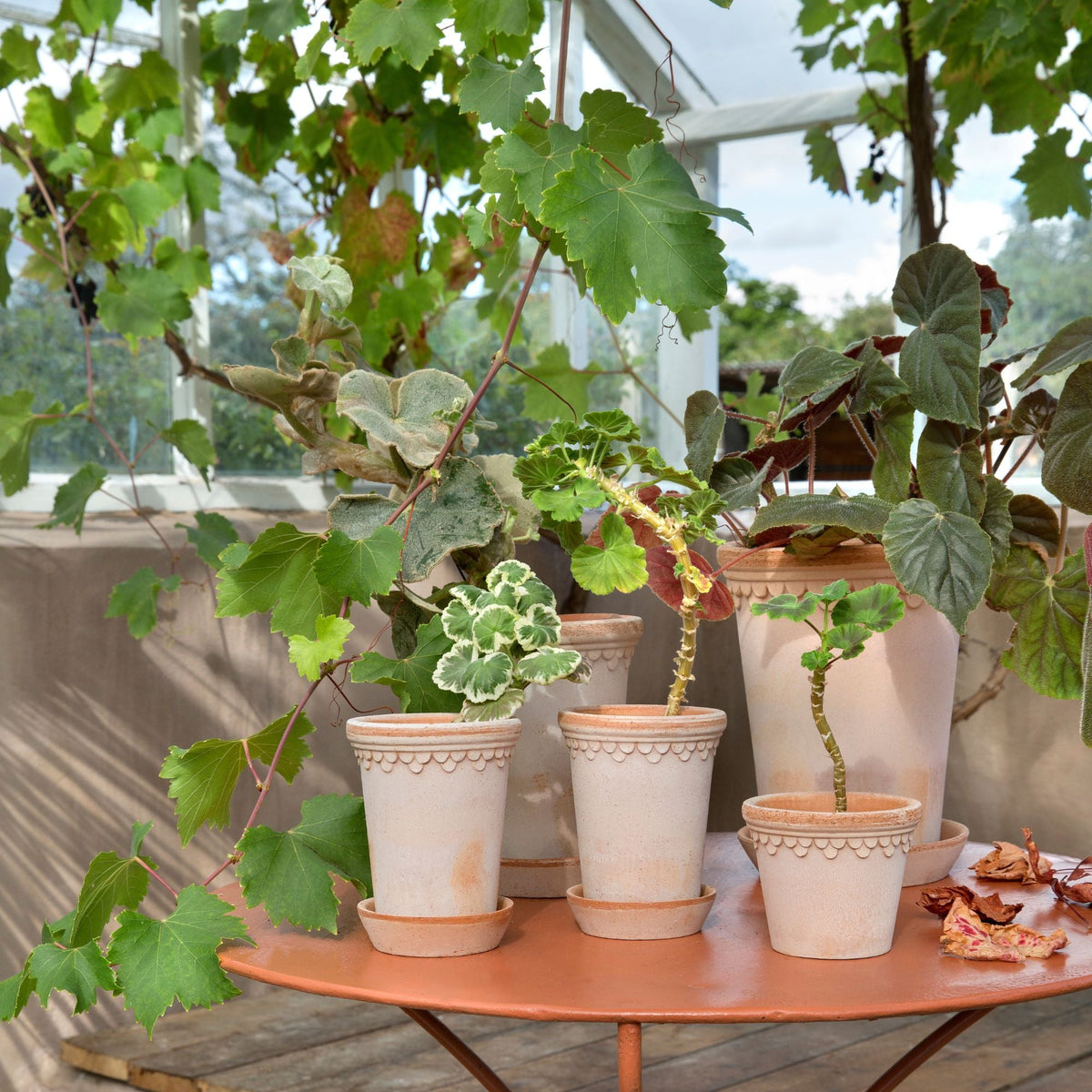 Copenhagen Ø18 Tall Planter & Saucer