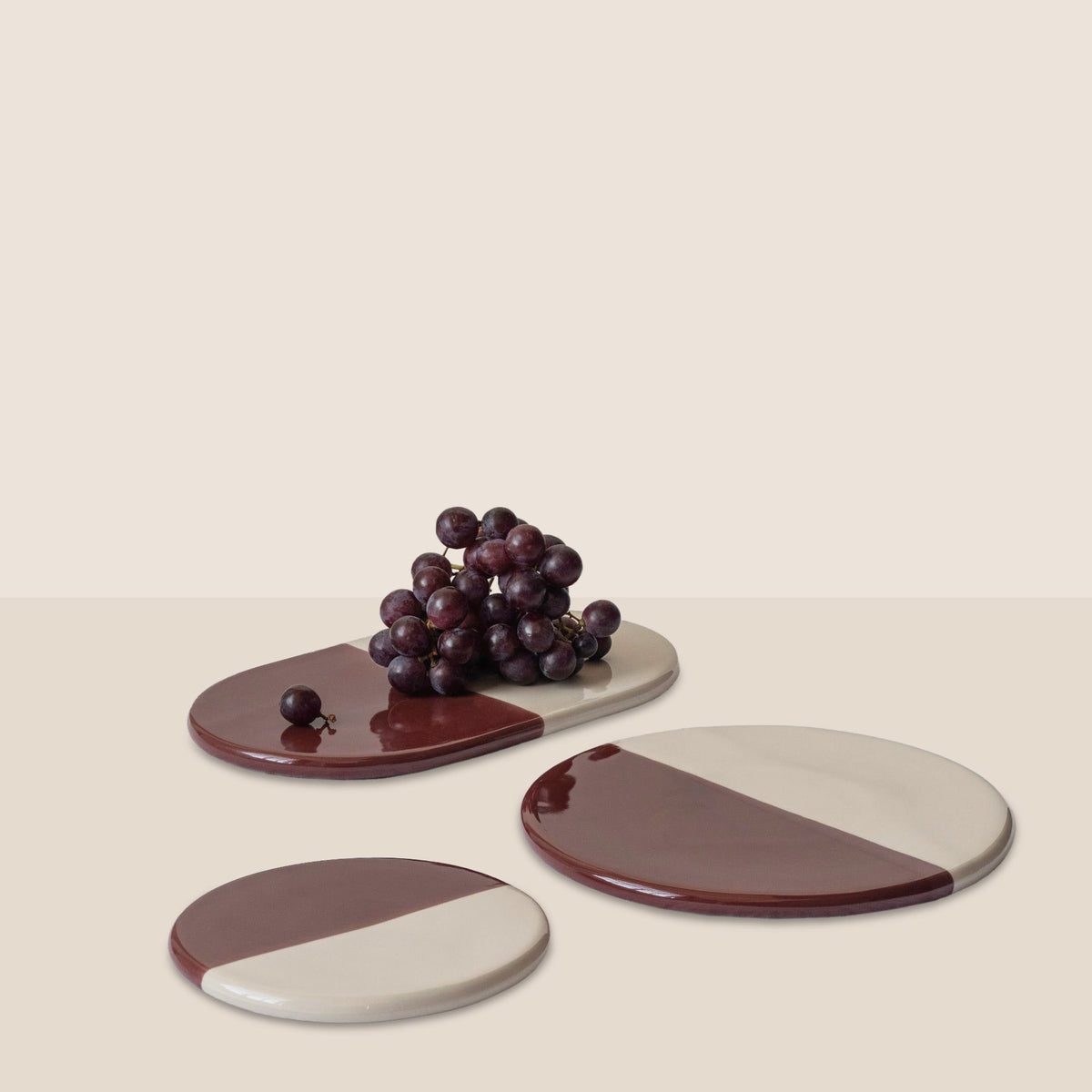 Nuna Round Stoneware Platter Small