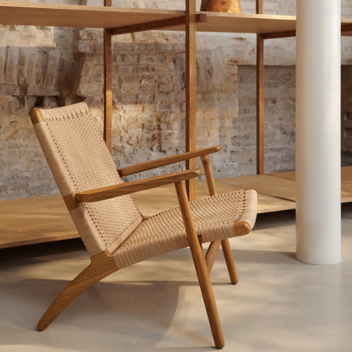 CH25 | Easy Chair - Oak Oil