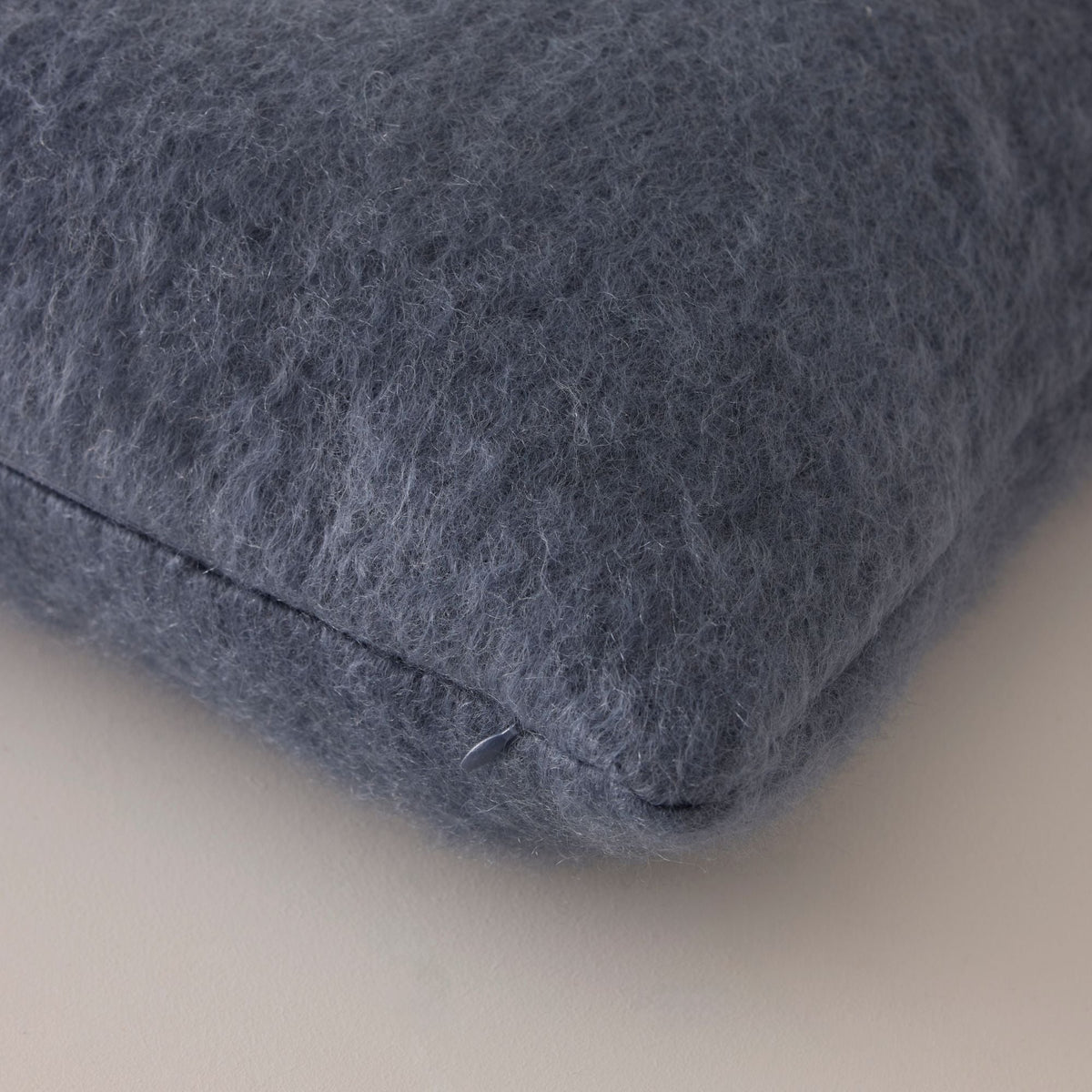 Lisos Cushion Cover