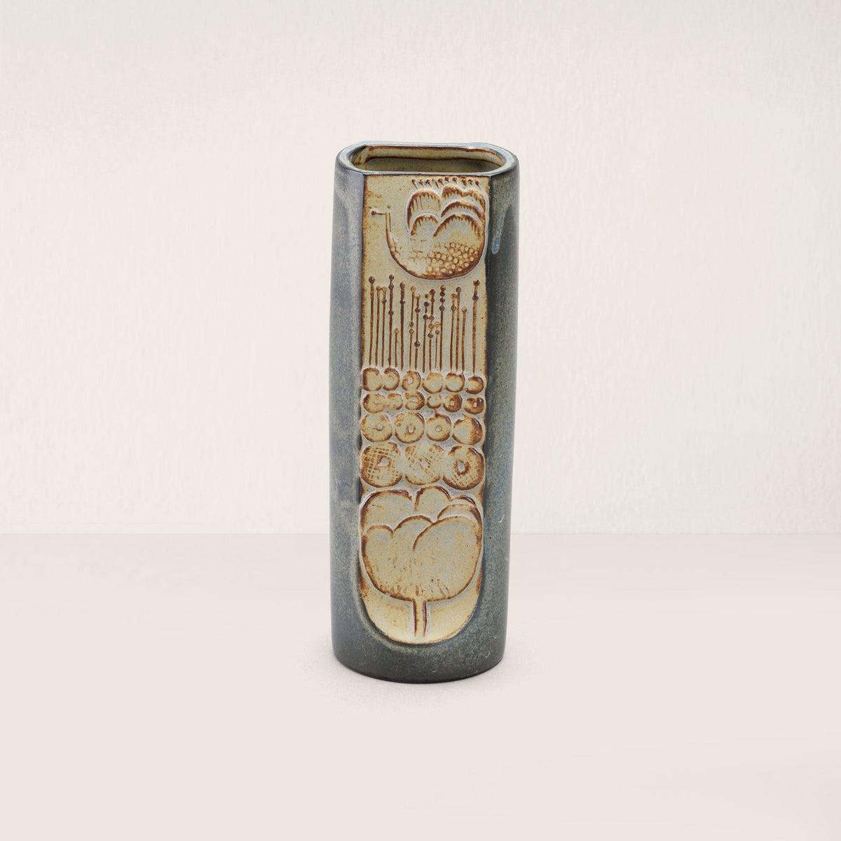 Oval Plant Relief Vase - Large