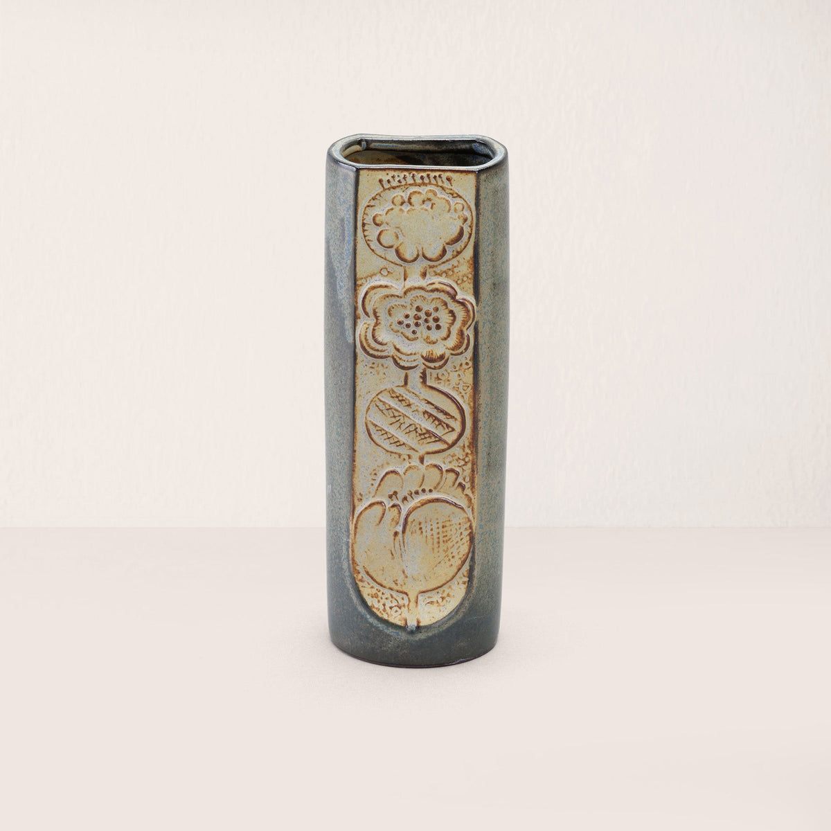 Oval Plant Relief Vase - Large