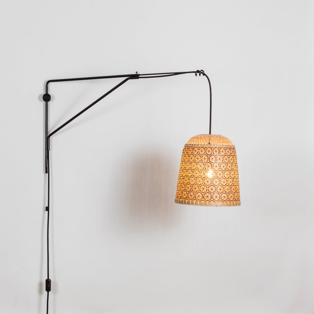 Pikul Wall Fixture
