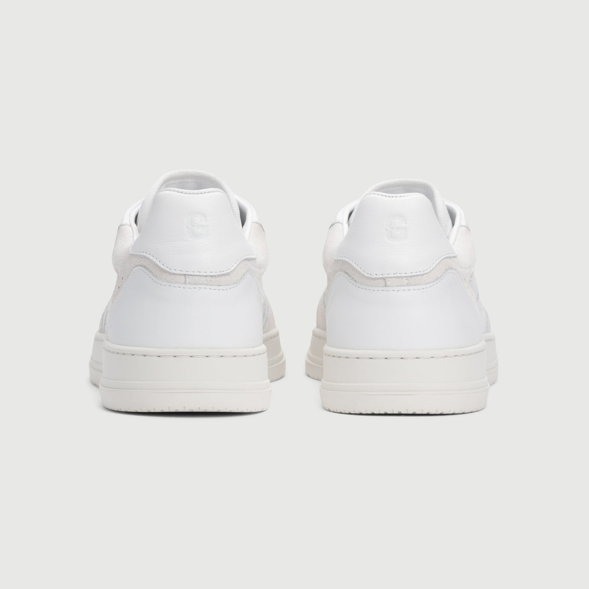 The Kingston - White White