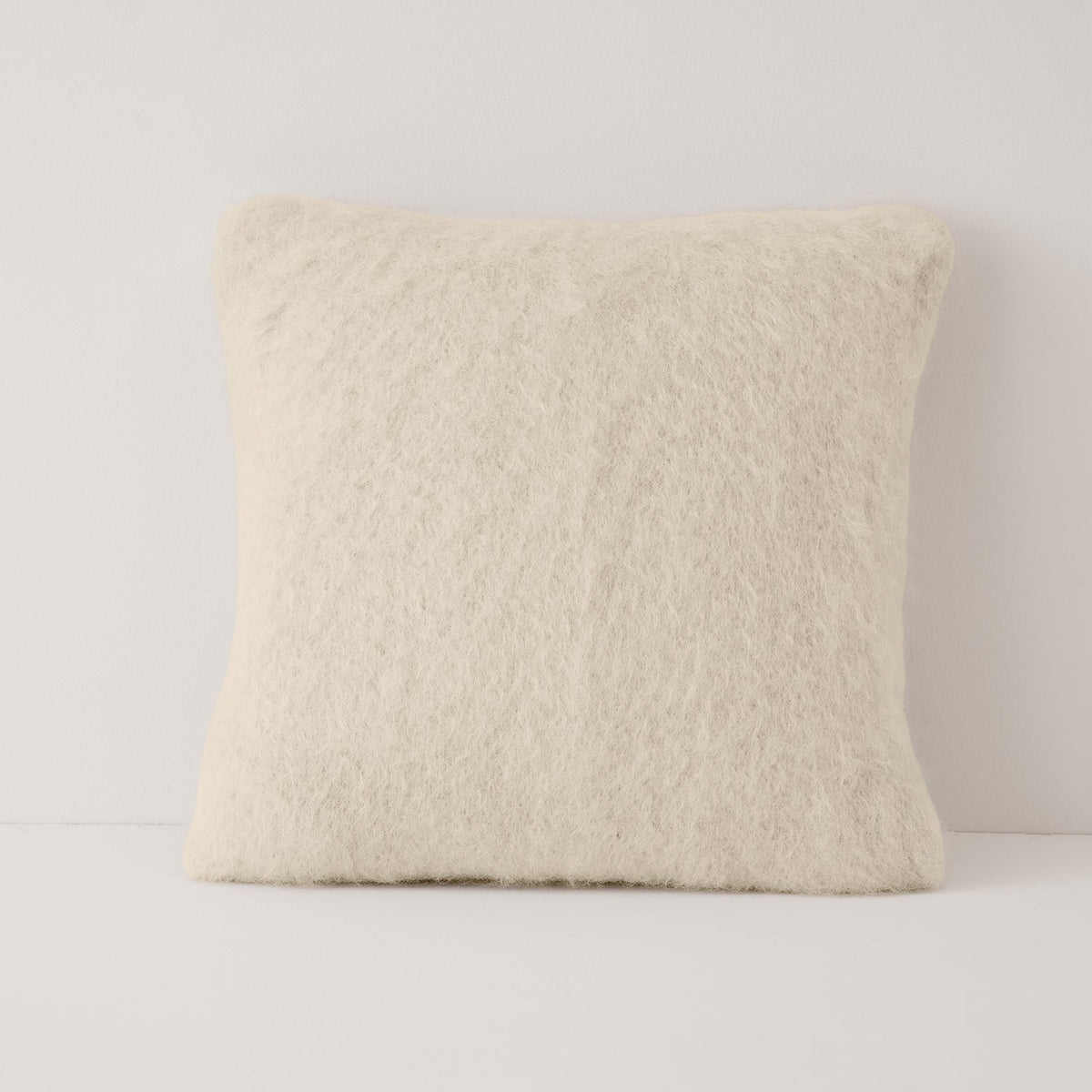 Lisos Cushion Cover