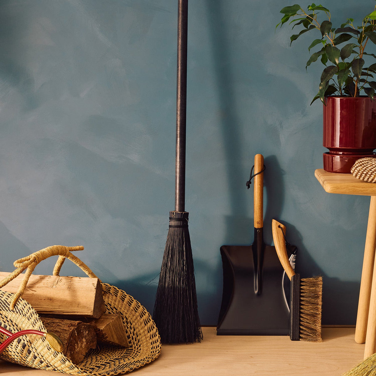 Oak Handle Hand Brush