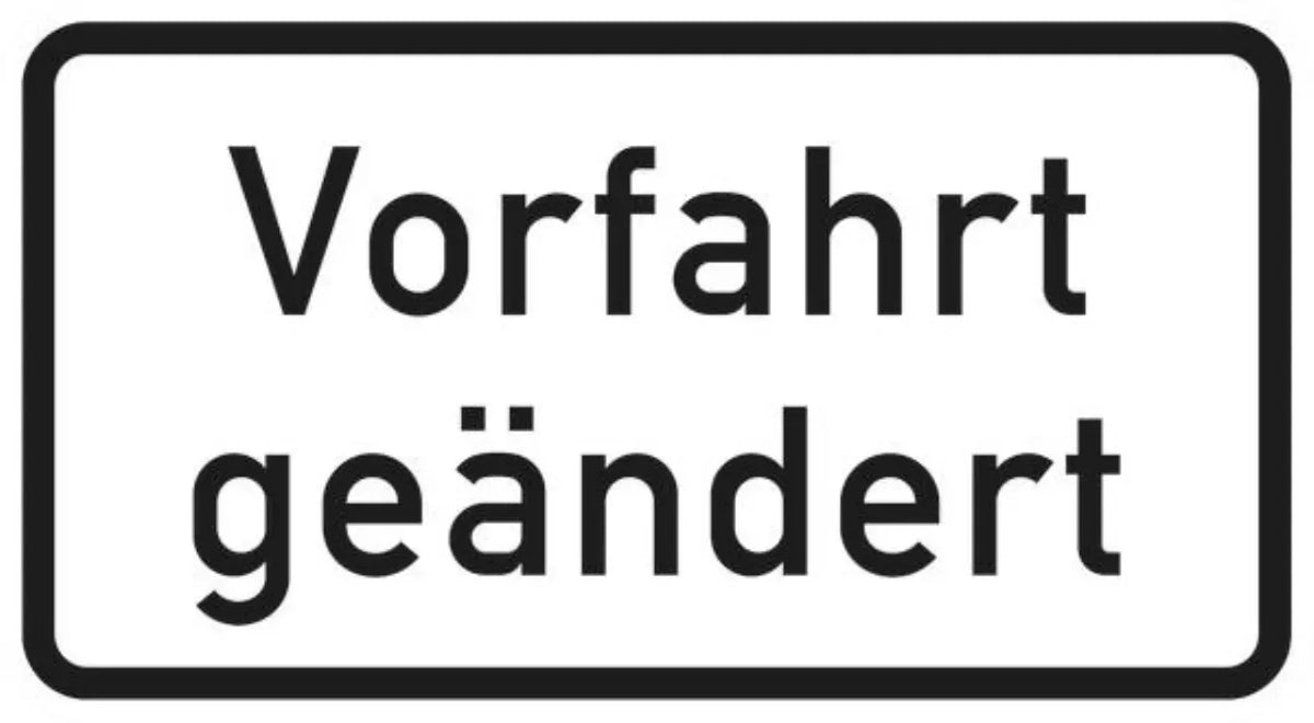 Verkehrszeichen VZ1008-30 Vorfahrt geändert