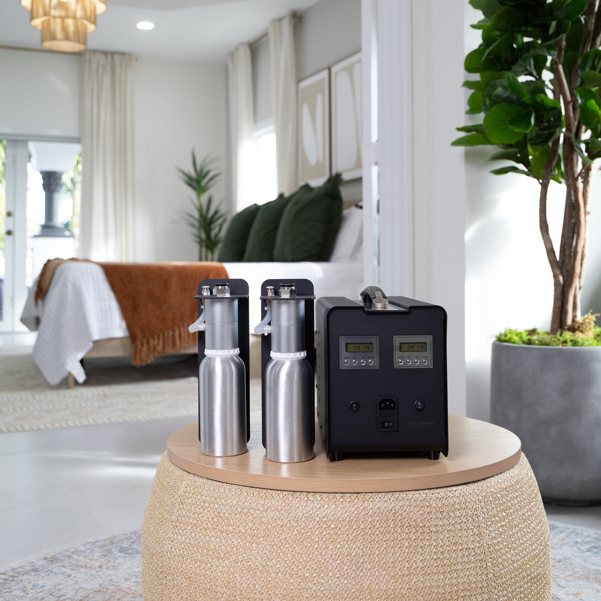 Free Museum360 XL Scent Diffuser with Oil Deliveries