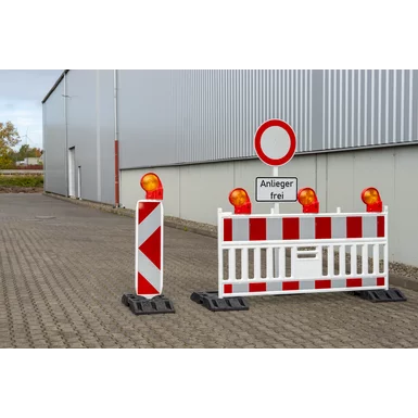 Absperrschrankengitter Evolution, 2 m, RA2, mit Leuchtenstutzen – VPE 10 St.
