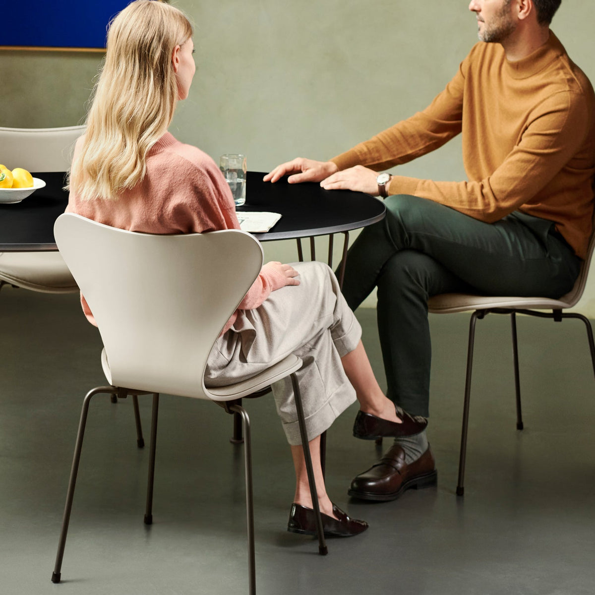 Superellipse Table