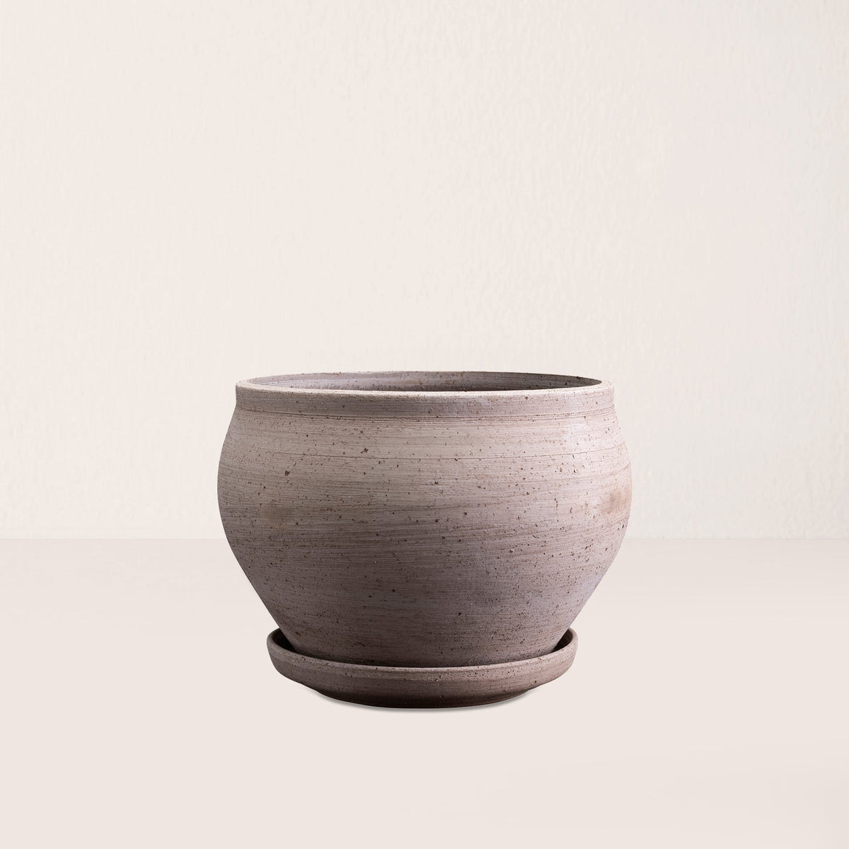 Delphi Ø24 Low Planter & Saucer