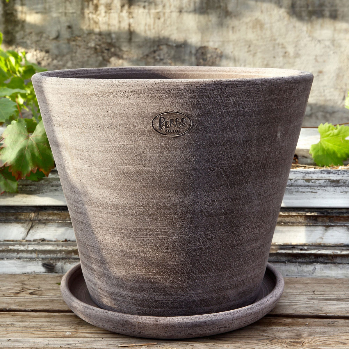 Julie Ø30 Planter & Saucer