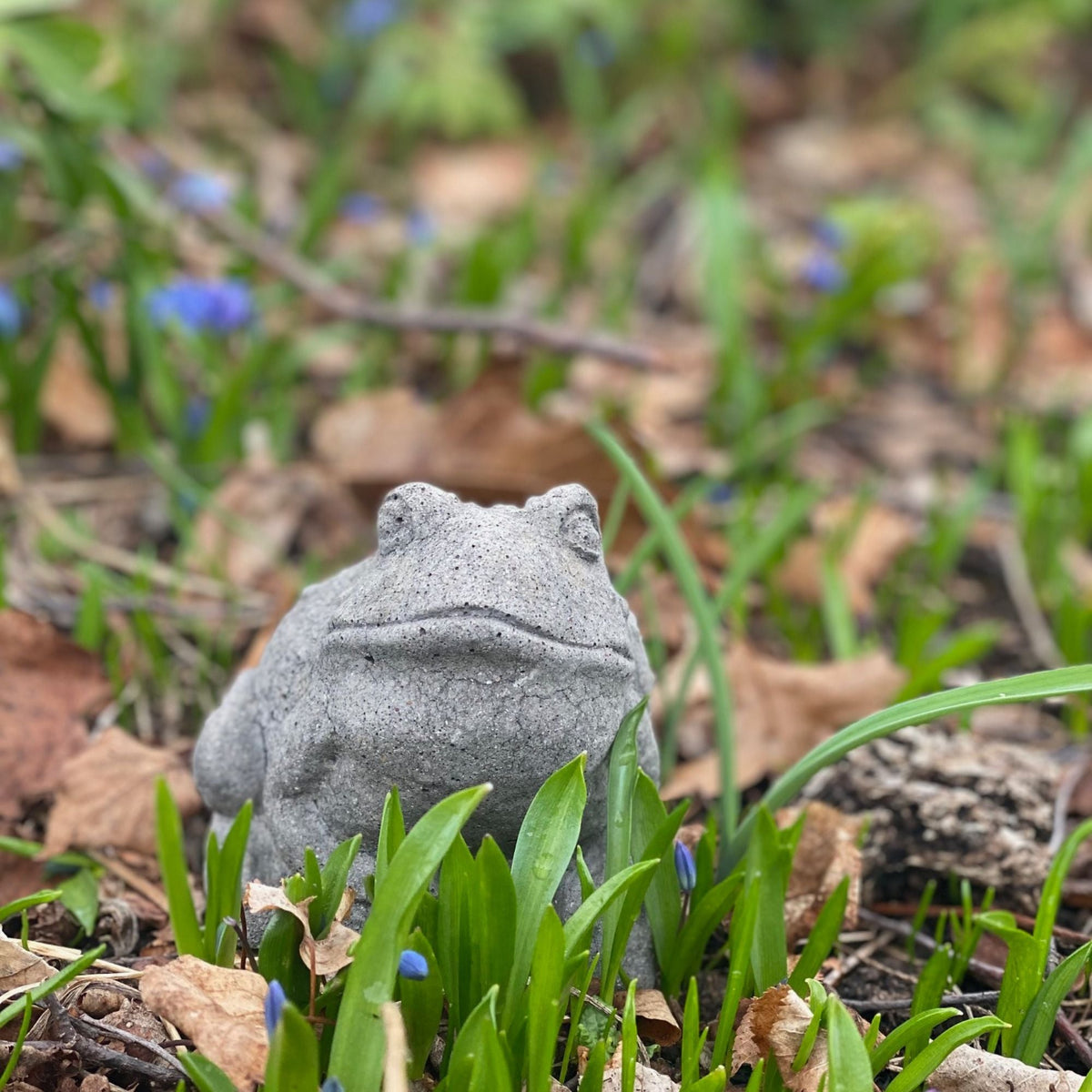 Cast Stone Aged Garden Toad Statue