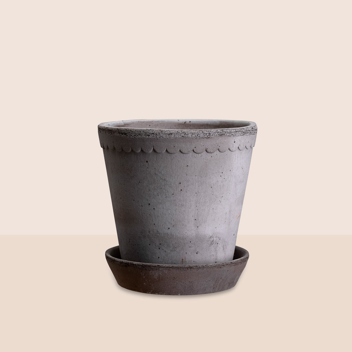Helena Ø18 Planter & Saucer