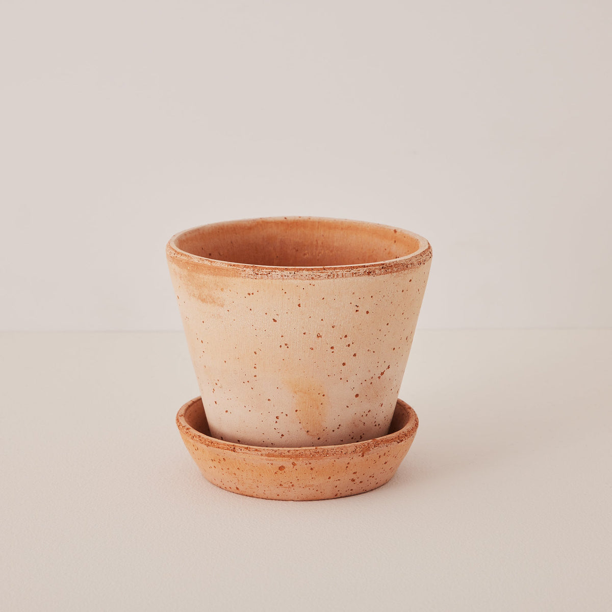 Julie Ø12 Planter & Saucer