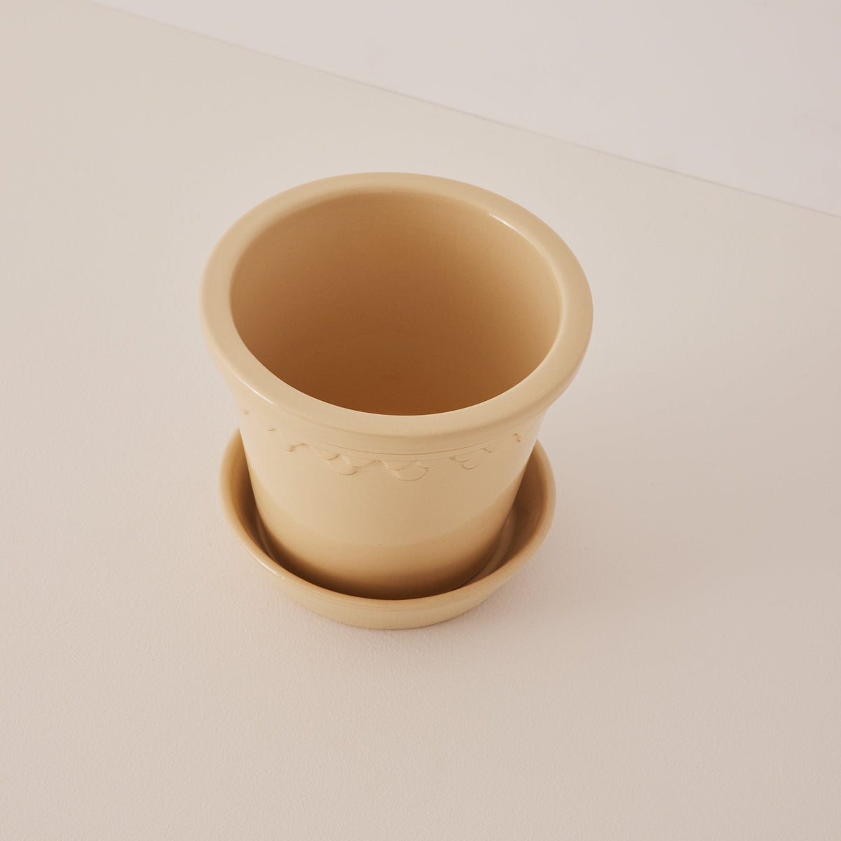 Copenhagen Ø14 Planter & Saucer