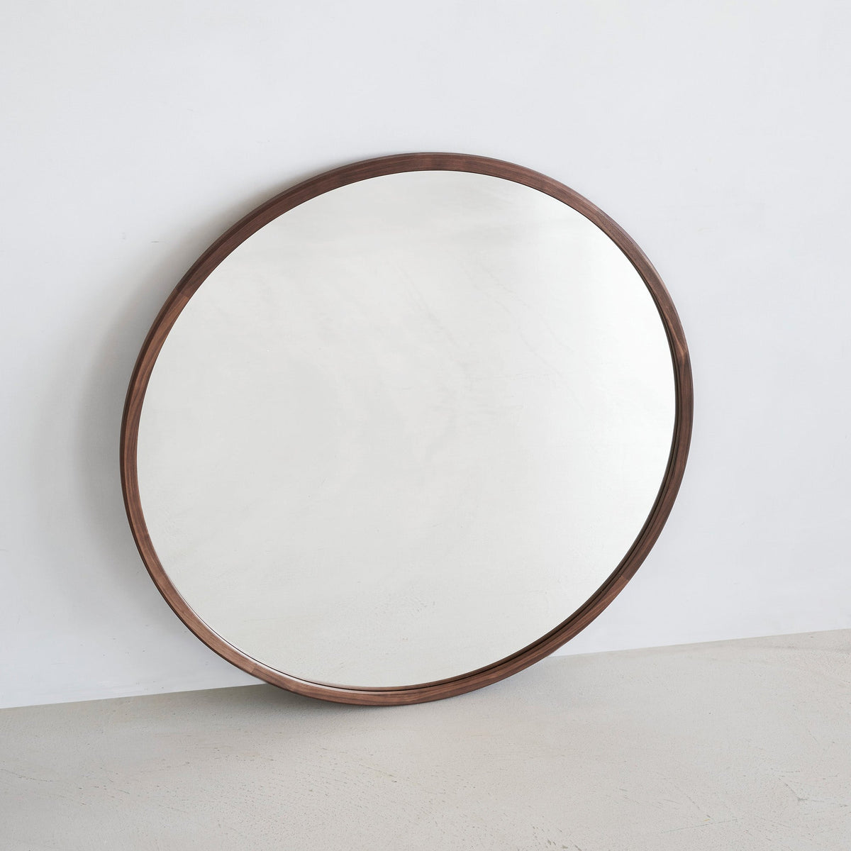Silhouette Round Mirror