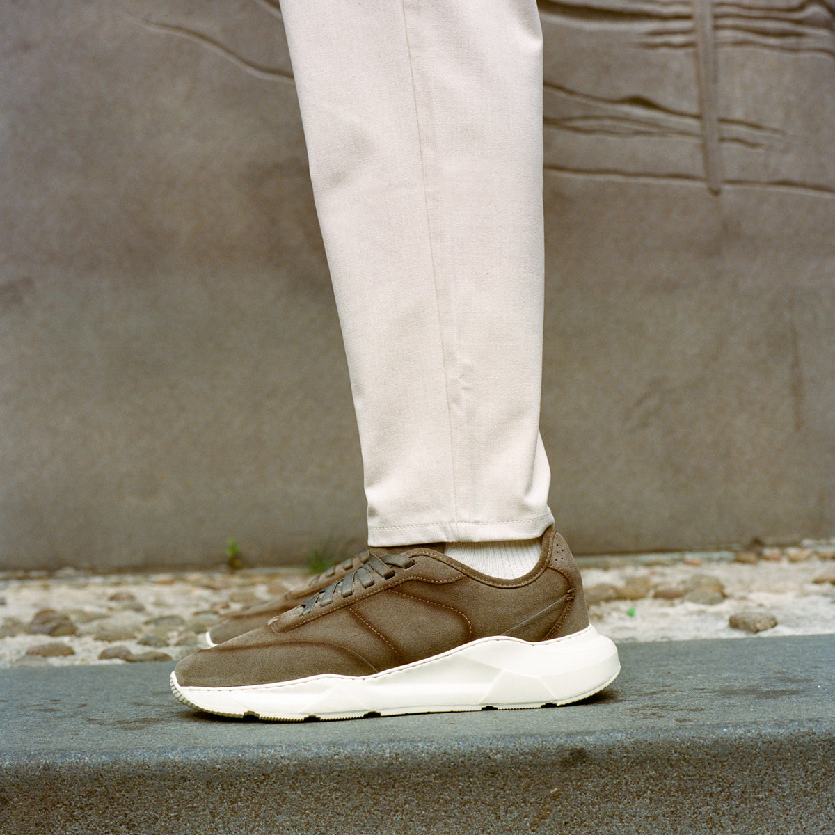 The Manhattan City Runner - Mineral Taupe