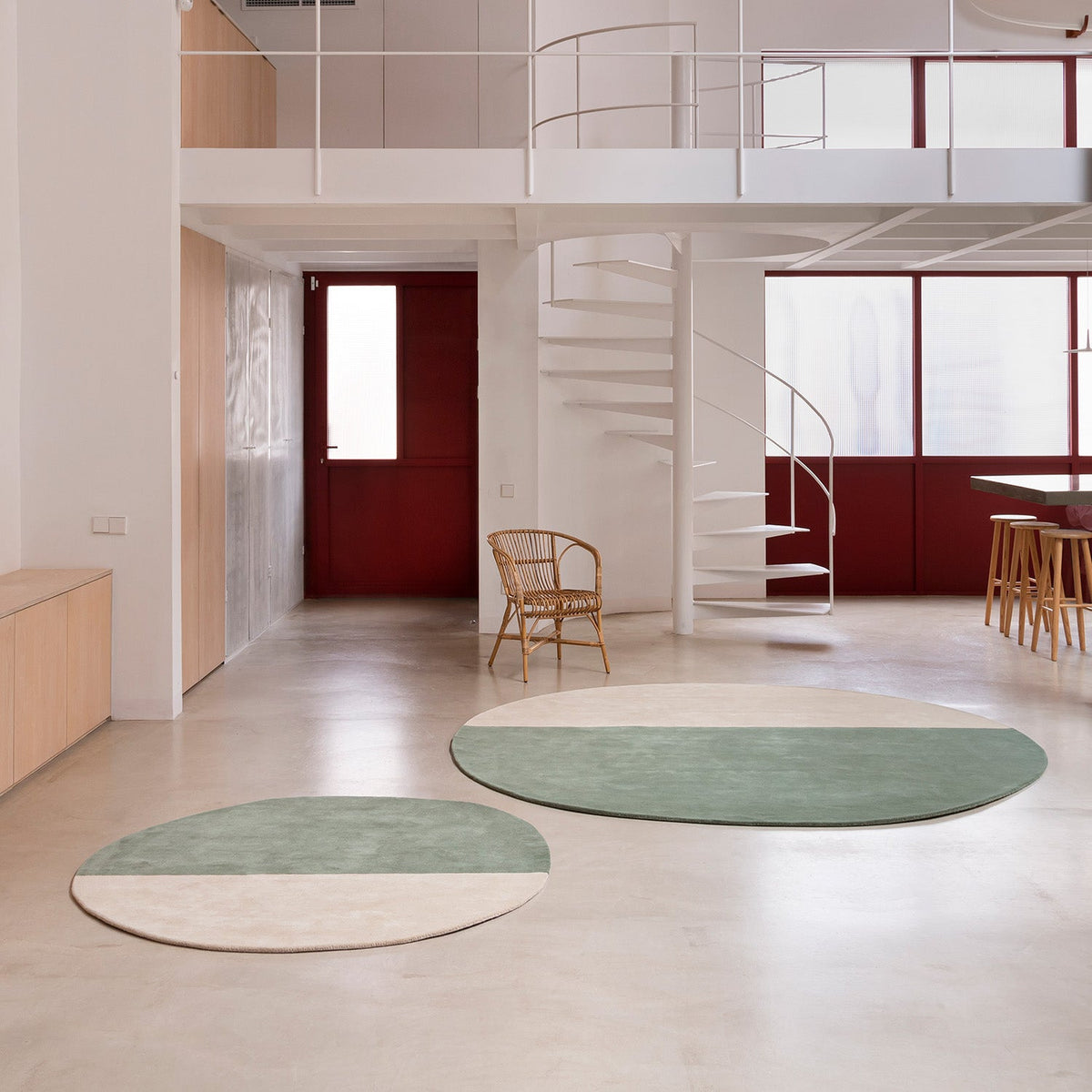 Pearl Round Rug